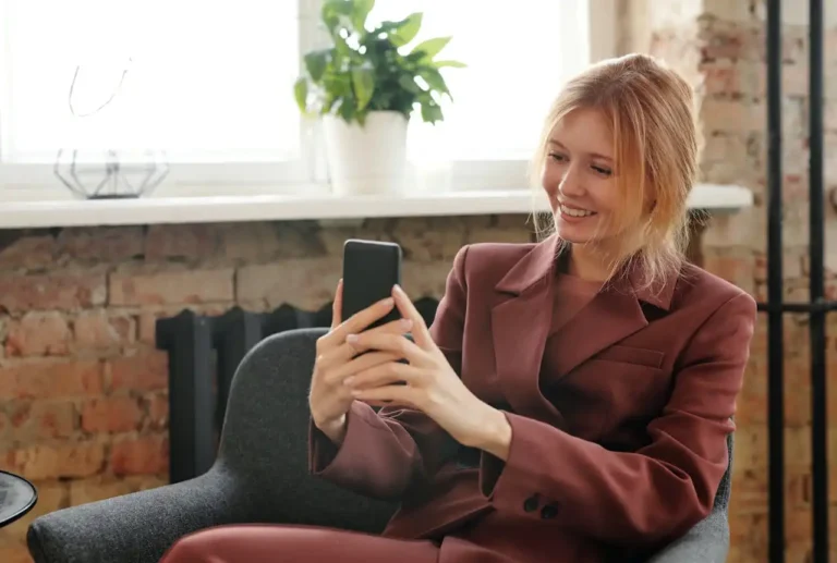 104 Sext Messages That Men Crave